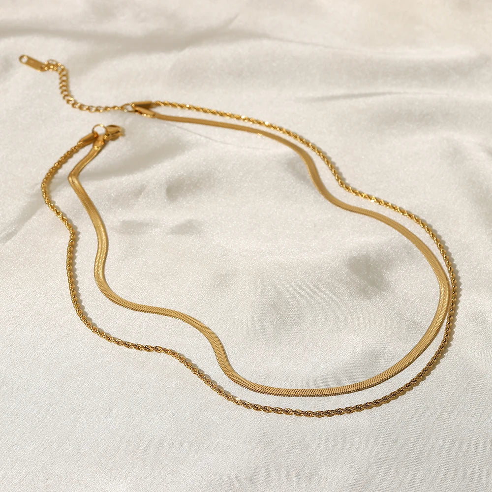 The Golden Flow Necklace